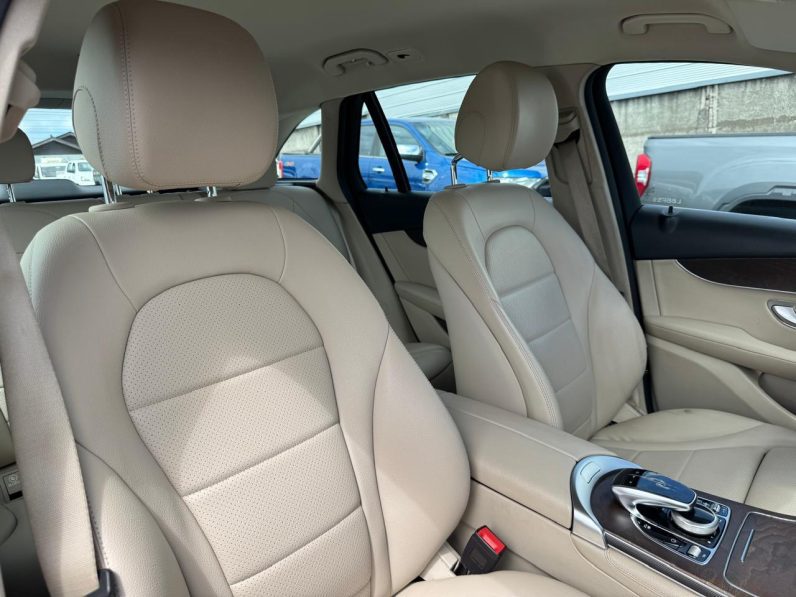 
								MERCEDES BENZ GLC 220 D 2.1 full									