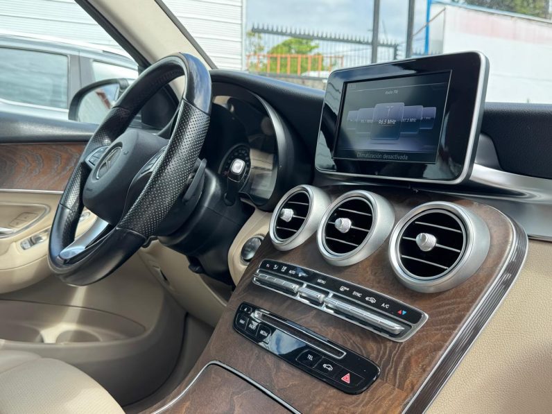 
								MERCEDES BENZ GLC 220 D 2.1 full									