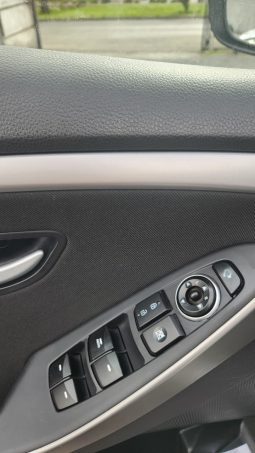 
										HYUNDAI I30  GLS 1.6 MT full									