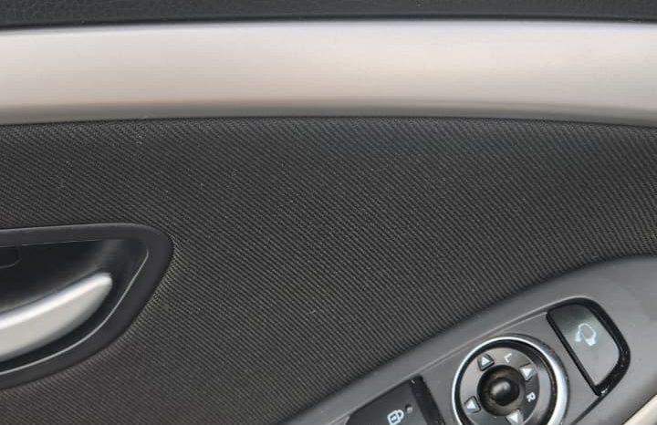 
								HYUNDAI I30  GLS 1.6 MT full									
