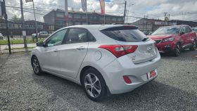 HYUNDAI I30  GLS 1.6 MT