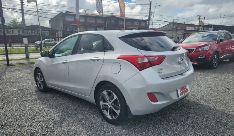 
								HYUNDAI I30  GLS 1.6 MT full									