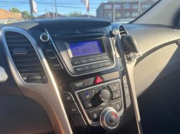 
										HYUNDAI I30  GLS 1.6 MT full									