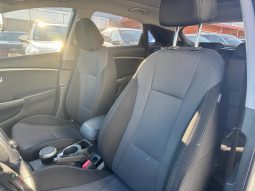 
										HYUNDAI I30  GLS 1.6 MT full									