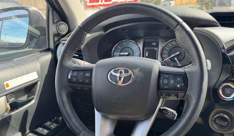 
								TOYOTA HILUX SRV 2.8D AT 4X4 full									