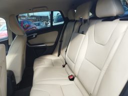 
										VOLVO V60 2.4 AUT 4WD DIESEL 2019 full									