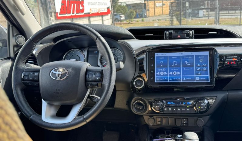 
								TOYOTA HILUX SRV 2.8D AT 4X4 full									