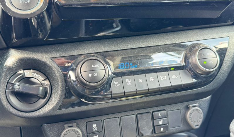 
								TOYOTA HILUX SRV 2.8D AT 4X4 full									