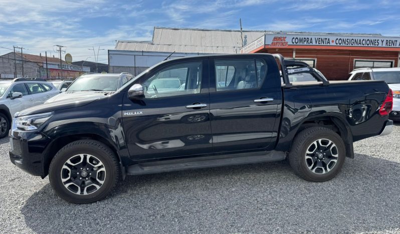 
								TOYOTA HILUX SRV 2.8D AT 4X4 full									