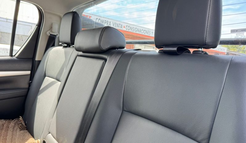 
								TOYOTA HILUX SRV 2.8D AT 4X4 full									