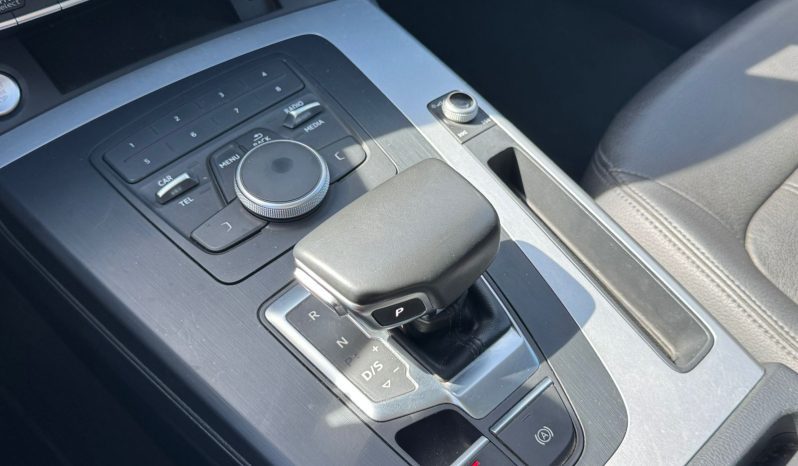 
								AUDI Q5 2.0 TFSI QUATTRO AUT full									