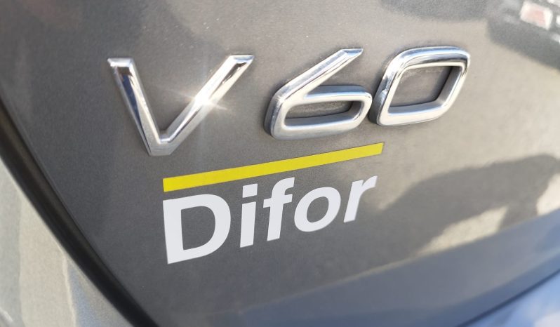 
								VOLVO V60 2.4 AUT 4WD DIESEL 2019 full									