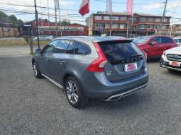 
										VOLVO V60 2.4 AUT 4WD DIESEL 2019 full									