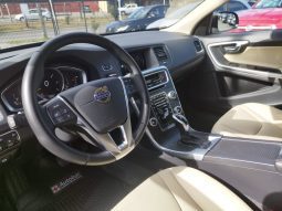 
										VOLVO V60 2.4 AUT 4WD DIESEL 2019 full									