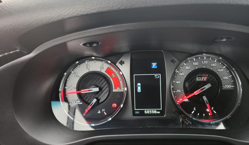 
								TOYOTA HILUX GR 2.8D AUT 4X4 full									