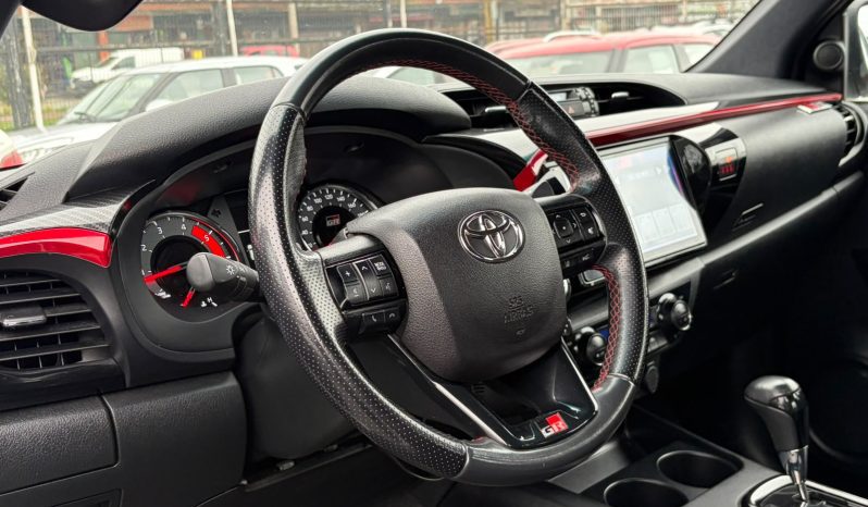 
								TOYOTA HILUX GR 2.8D AUT 4X4 full									