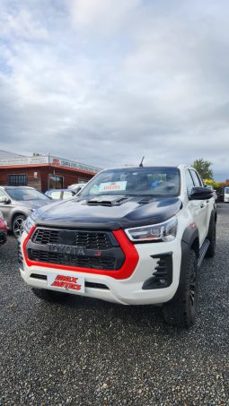 
										TOYOTA HILUX GR 2.8D AUT 4X4 full									