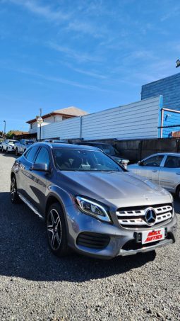 MERCEDES BENZ GLA 220D