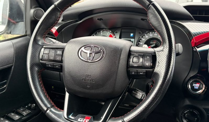 
								TOYOTA HILUX GR 2.8D AUT 4X4 full									