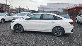 TOYOTA YARIS 1.5 2024