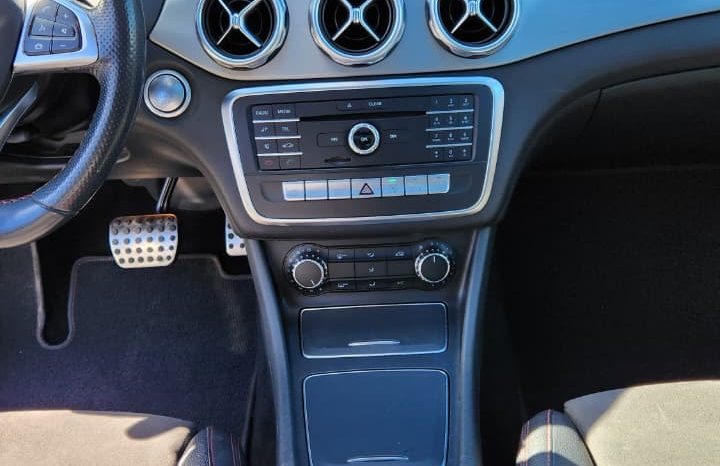 
								MERCEDES BENZ GLA 220D full									