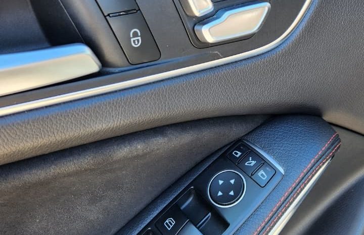 
								MERCEDES BENZ GLA 220D full									