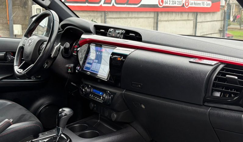 
								TOYOTA HILUX GR 2.8D AUT 4X4 full									