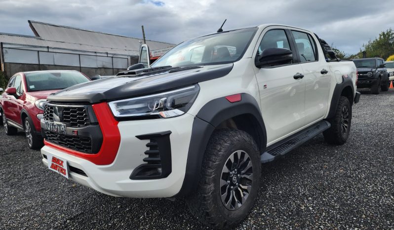 
								TOYOTA HILUX GR 2.8D AUT 4X4 full									