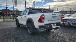 
										TOYOTA HILUX GR 2.8D AUT 4X4 full									