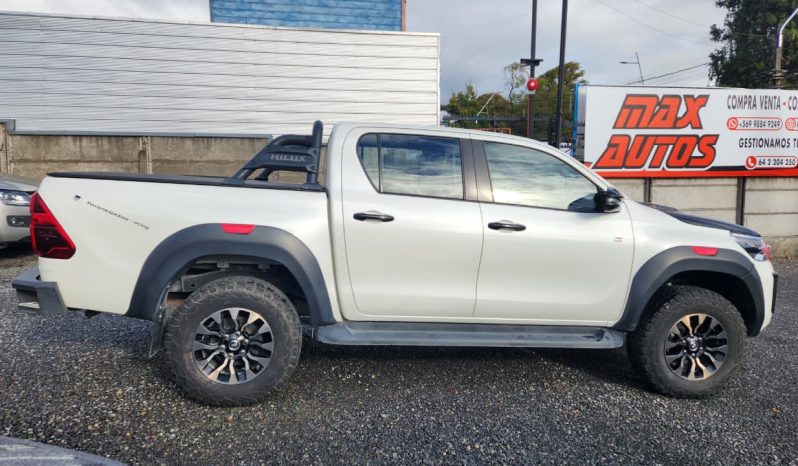 
								TOYOTA HILUX GR 2.8D AUT 4X4 full									