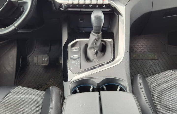 
								PEUGEOT 3008 ALLURE 1.5 BLUEHDI  AUT full									