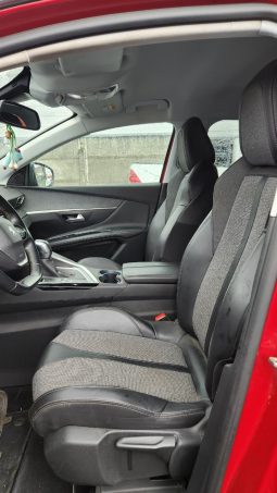 
										PEUGEOT 3008 ALLURE 1.5 BLUEHDI  AUT full									