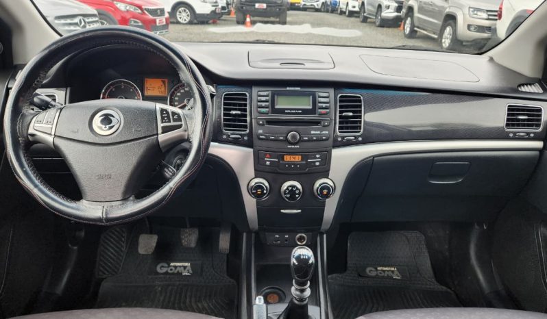 
								SSANGYONG KORANDO 2.0 4X2 full									