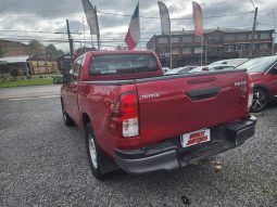 TOYOTA HILUX 2.4 DX 4X4