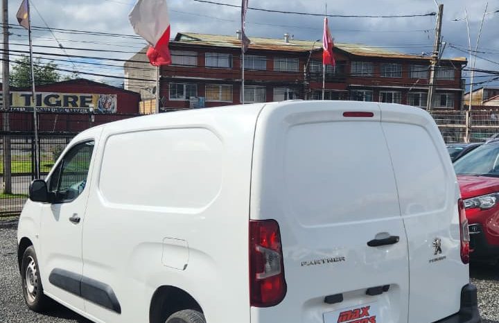 
								PEUGEOT PARTNER L2 HDI 1.6 2022}{ full									