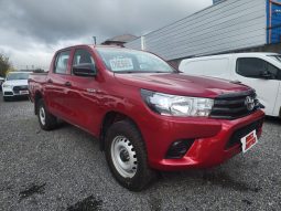 
										TOYOTA HILUX 2.4 DX 4X4 full									