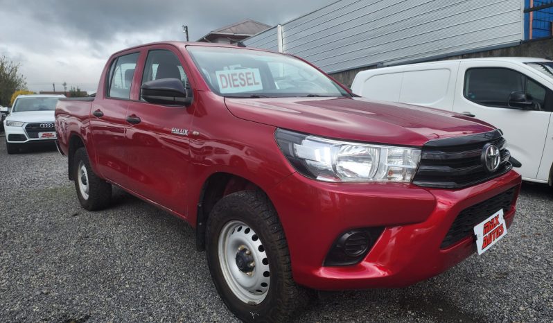 
								TOYOTA HILUX 2.4 DX 4X4 full									