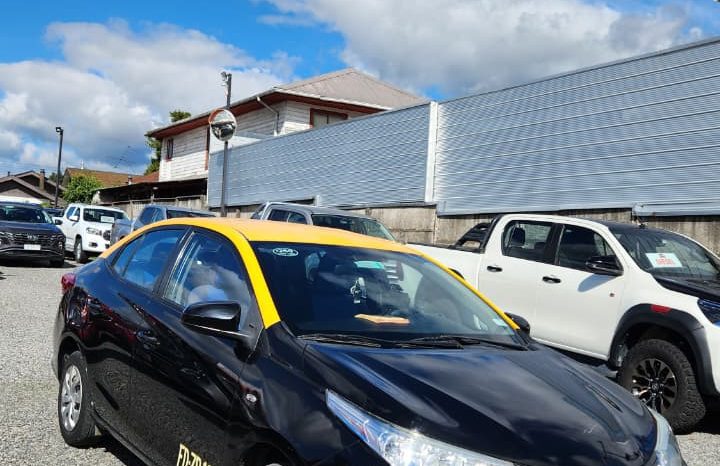 
								TOYOTA YARIS XLI 1.5 2020 full									