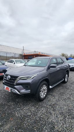TOYOTA FORTUNER SRX 4X2 AUT 3 CORRIDAS DE ASIENTOS