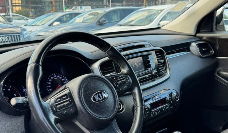 
								KIA SORENTO 4X4 2.2 AUT full									