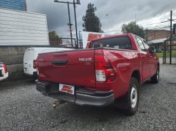 
										TOYOTA HILUX 2.4 DX 4X4 full									