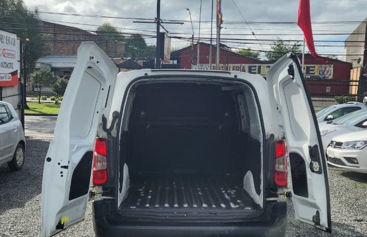 
								PEUGEOT PARTNER L2 HDI 1.6 2022}{ full									