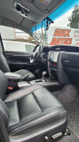 
										TOYOTA FORTUNER SRX 4X2 AUT 3 CORRIDAS DE ASIENTOS full									