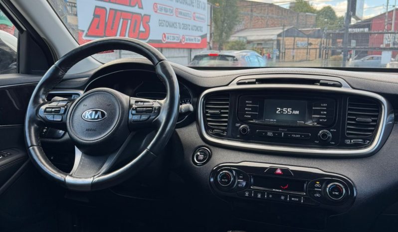 
								KIA SORENTO 4X4 2.2 AUT full									