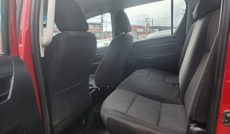 
								TOYOTA HILUX 2.4 DX 4X4 full									