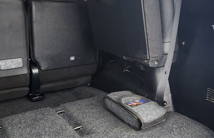 
								TOYOTA FORTUNER SRX 4X2 AUT 3 CORRIDAS DE ASIENTOS full									