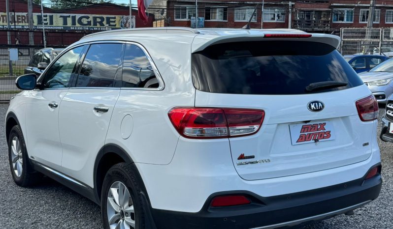 
								KIA SORENTO 4X4 2.2 AUT full									
