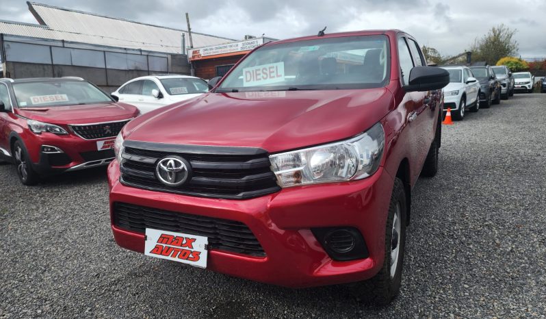 
								TOYOTA HILUX 2.4 DX 4X4 full									