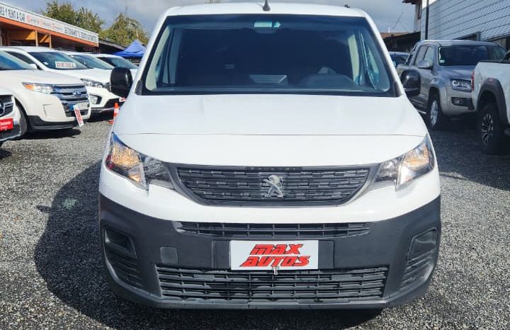 
								PEUGEOT PARTNER L2 HDI 1.6 2022}{ full									