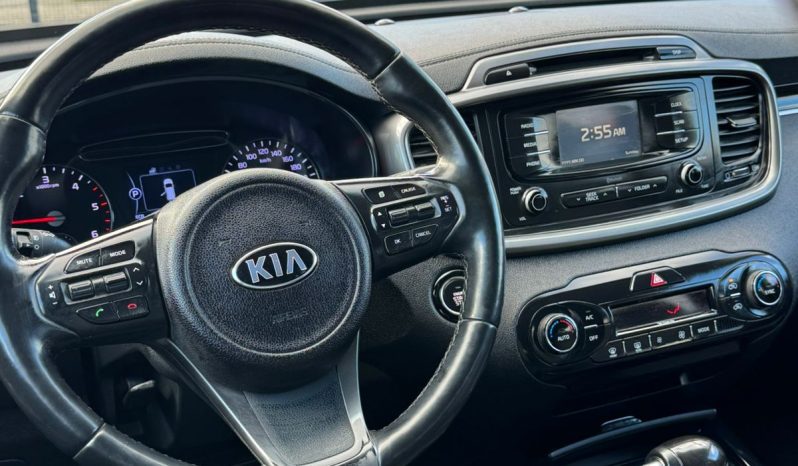 
								KIA SORENTO 4X4 2.2 AUT full									